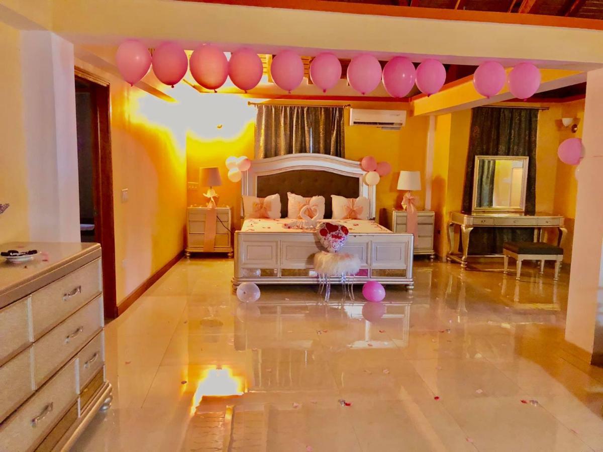 Donpee Guest House Leogane エクステリア 写真