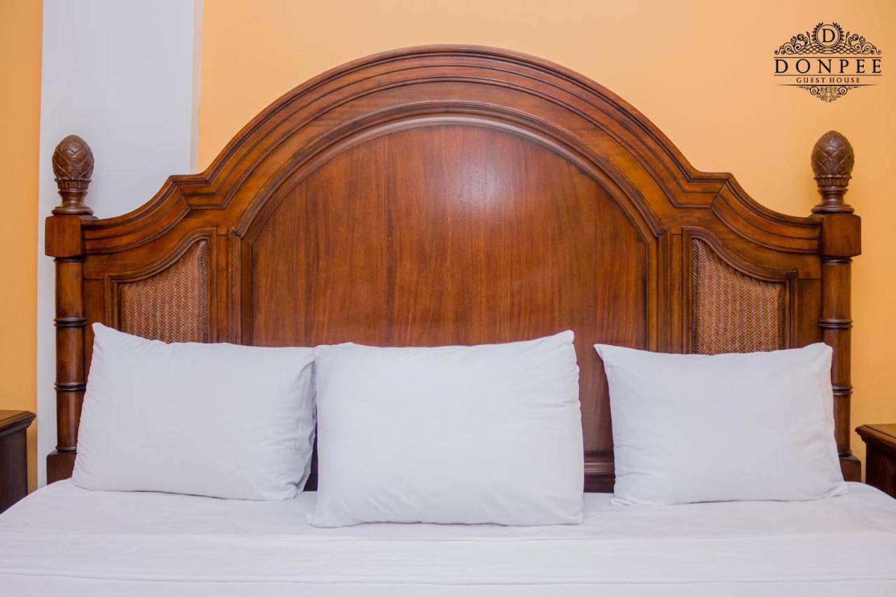 Donpee Guest House Leogane エクステリア 写真