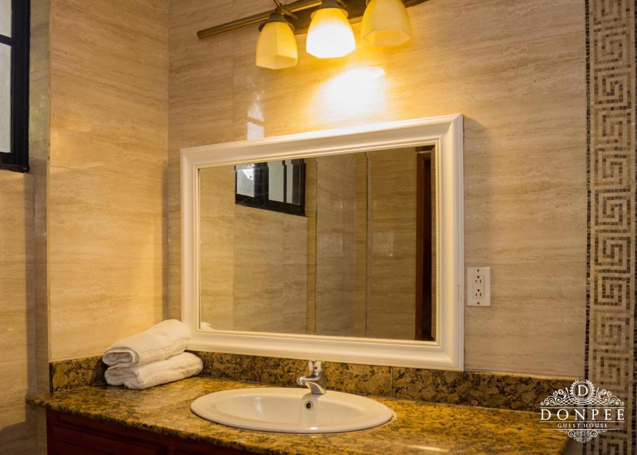 Donpee Guest House Leogane エクステリア 写真