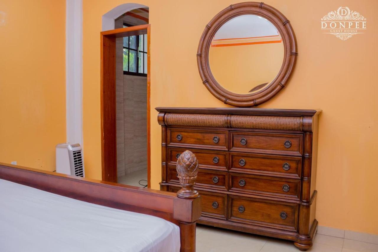 Donpee Guest House Leogane エクステリア 写真